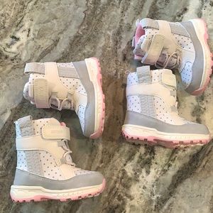 Carter’s 2 pairs Twin toddler girls snowboots 7M grey and white polka dot